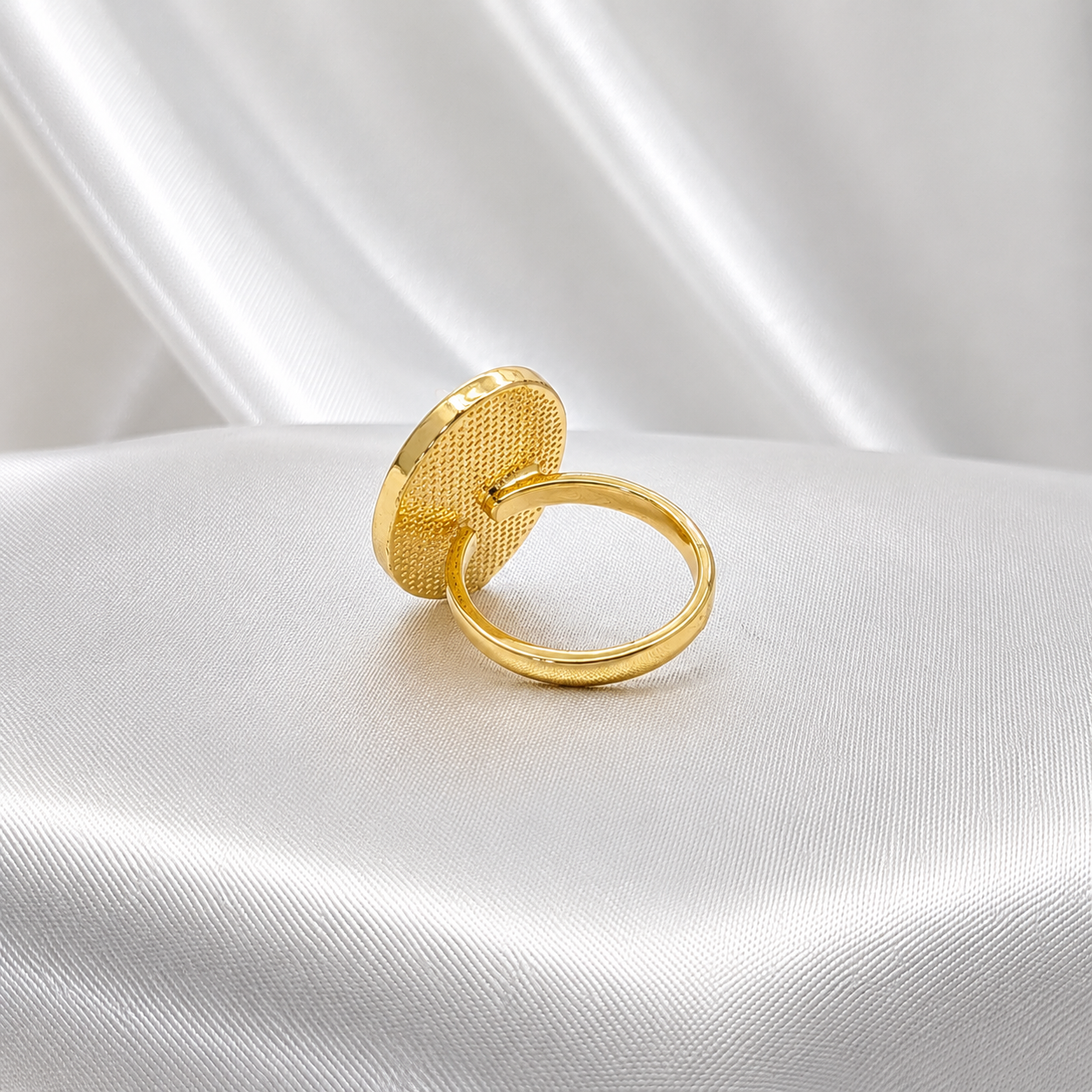 Aesthetic Oval Ring