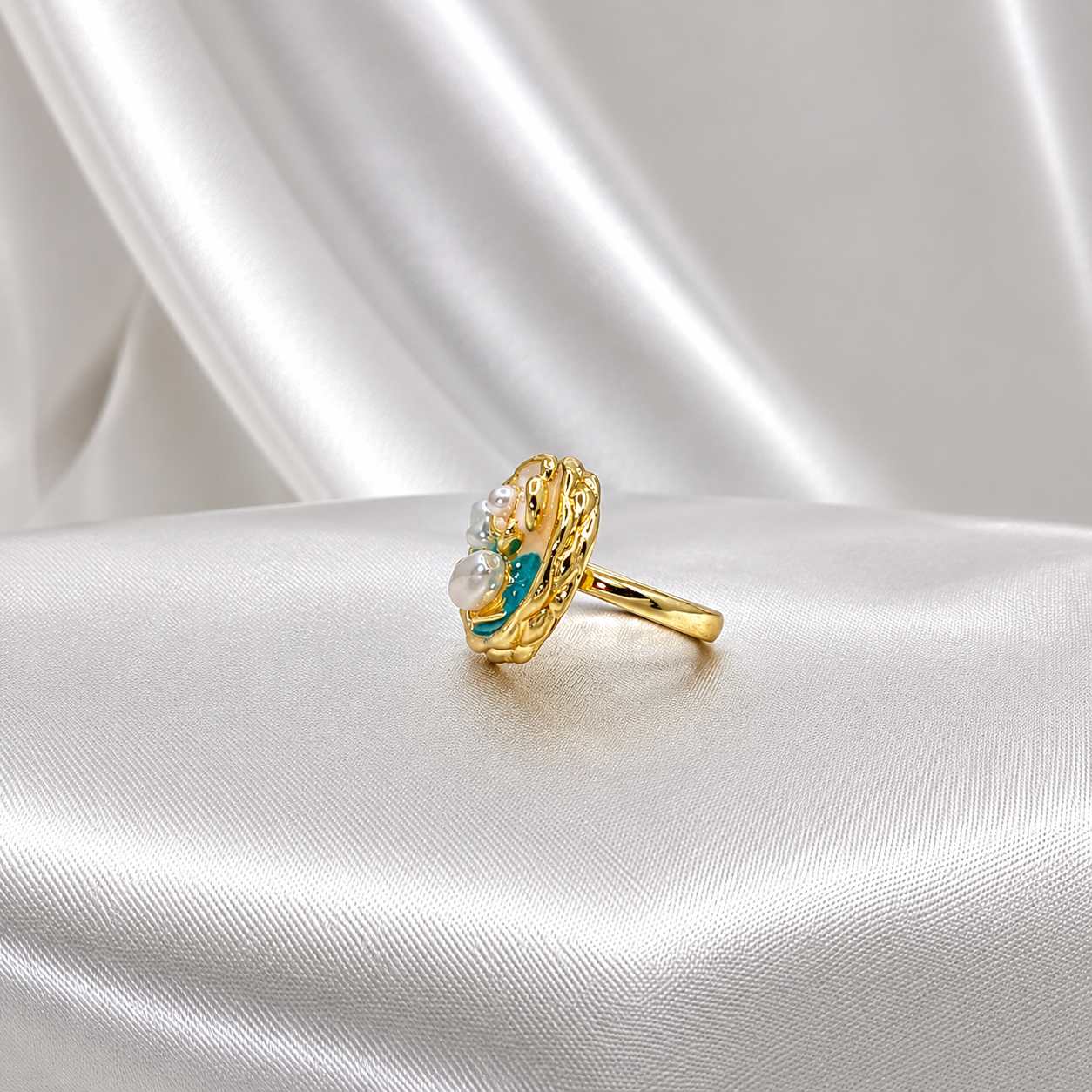 Cloudy Pearl Ring