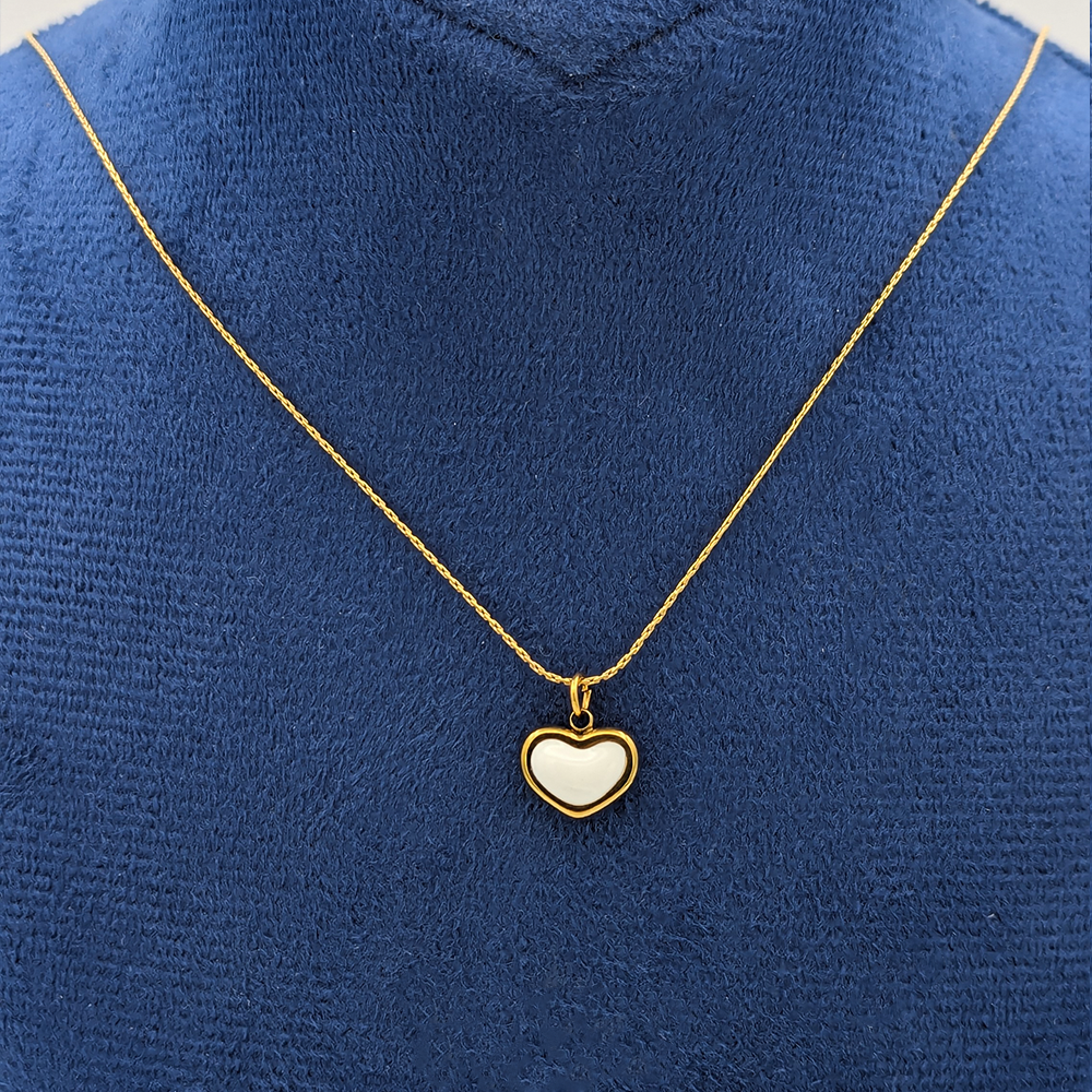 Amora Heart White Necklace