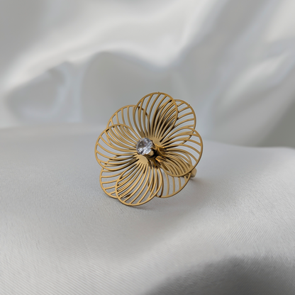 Buzzy Bloom Ring