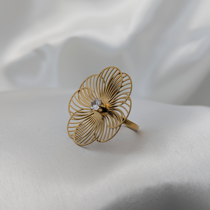 Buzzy Bloom Ring