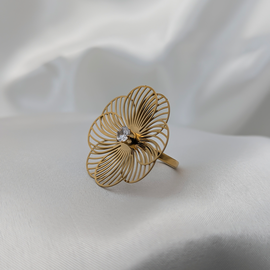 Buzzy Bloom Ring