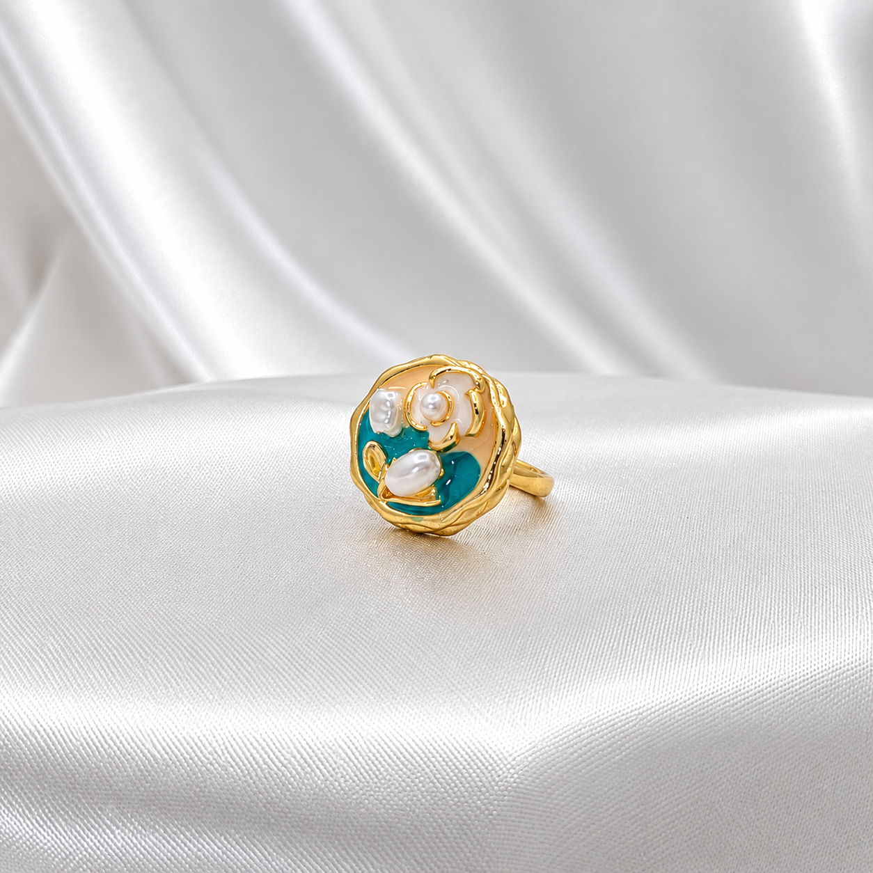 Cloudy Pearl Ring