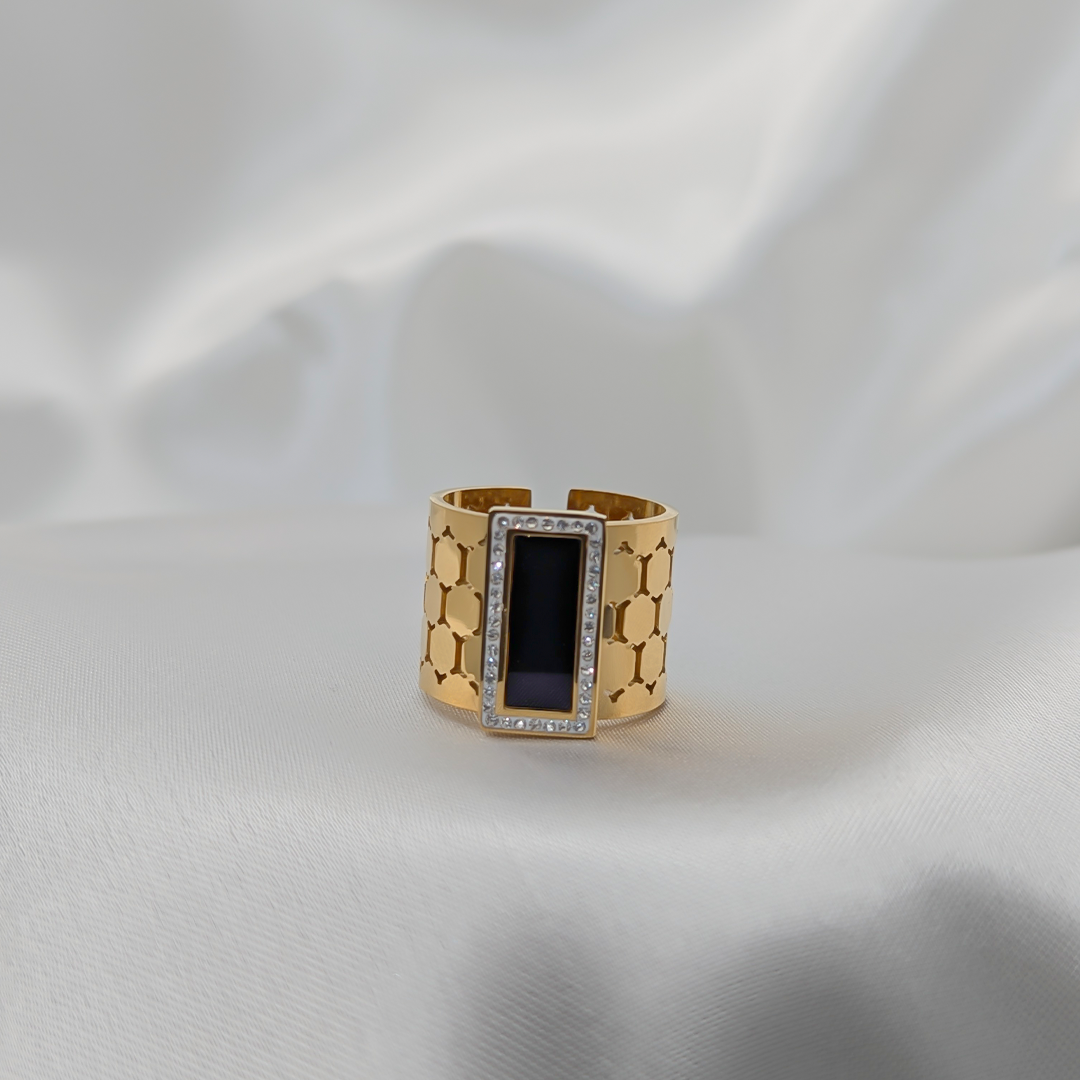 Hexa Noir Ring