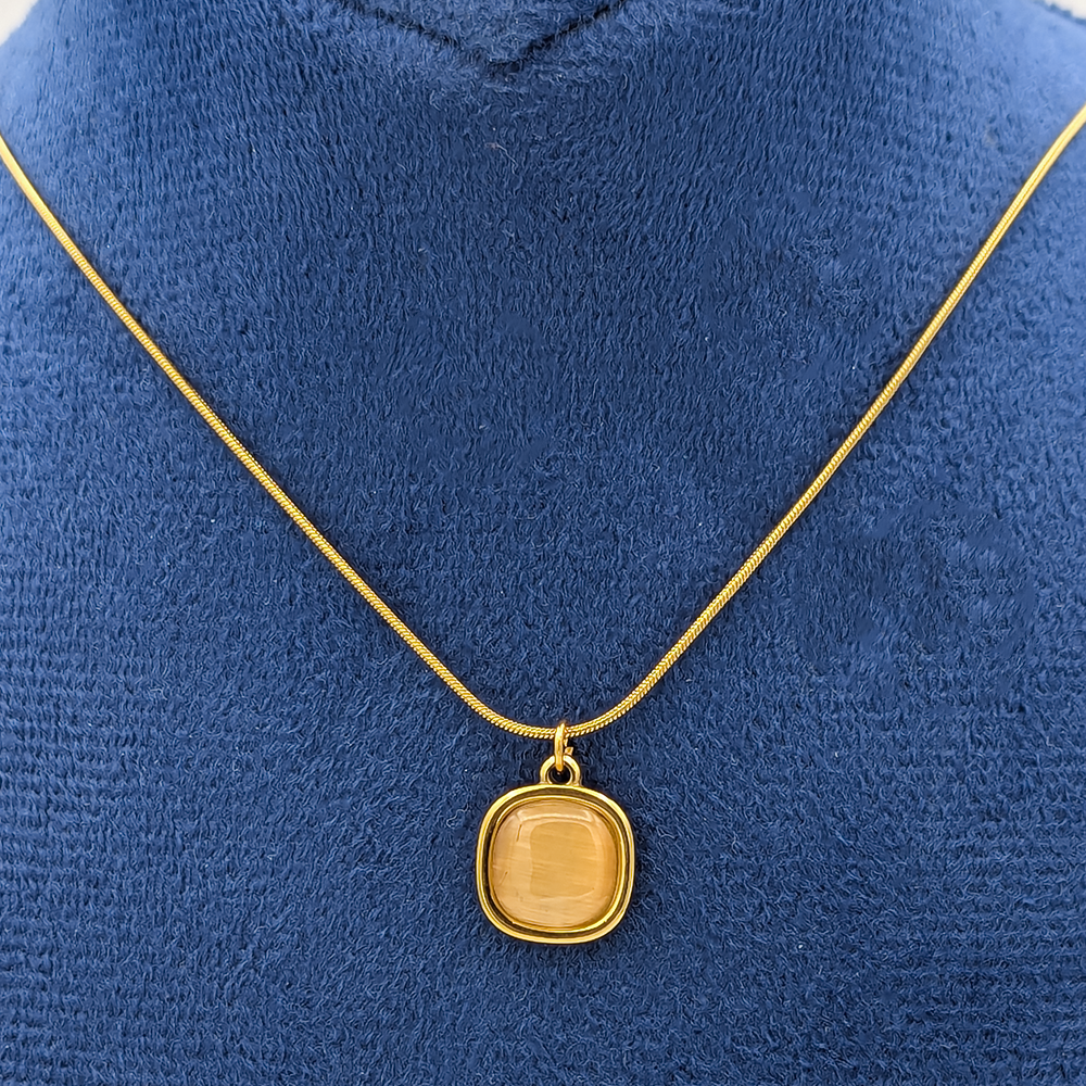 Iris Champagne Necklace