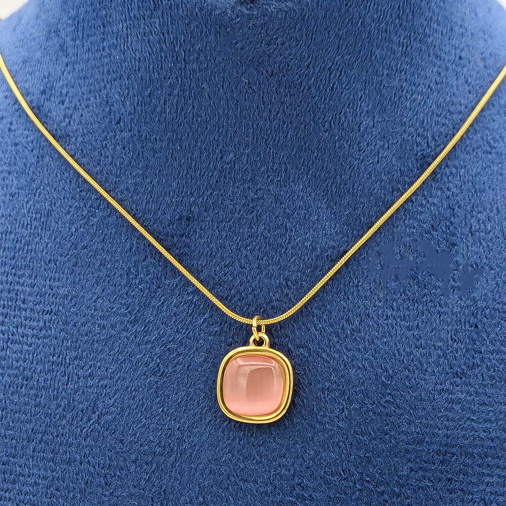 Iris Pink Necklace