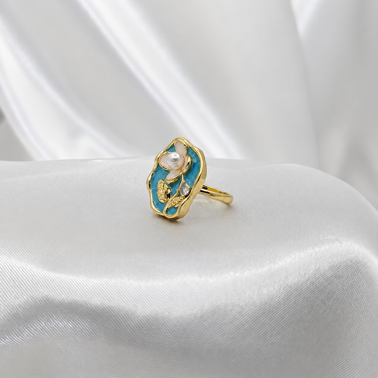 Moon Pearl Ring