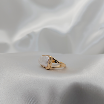 Pearl Ring V