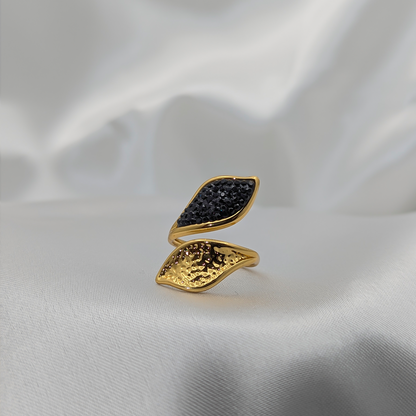 Raven Ring